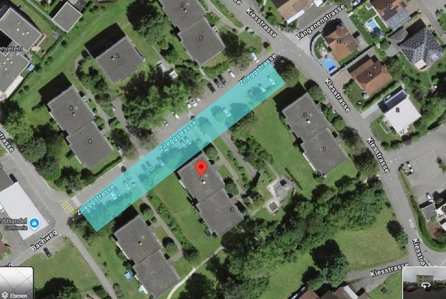 Practical parking space for rent - Photo 2 of 2