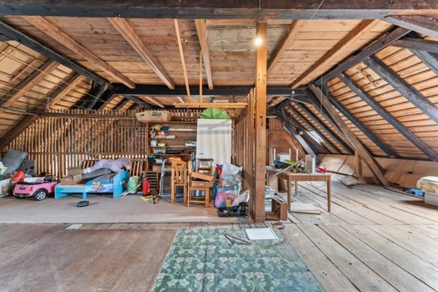 Charming multi-family house with 5.8% yield - Photo 27 of 30