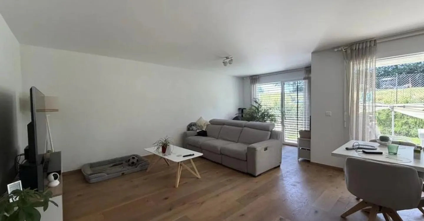 Appartement au Rez-de-Chaussée - Photo 2 sur 6