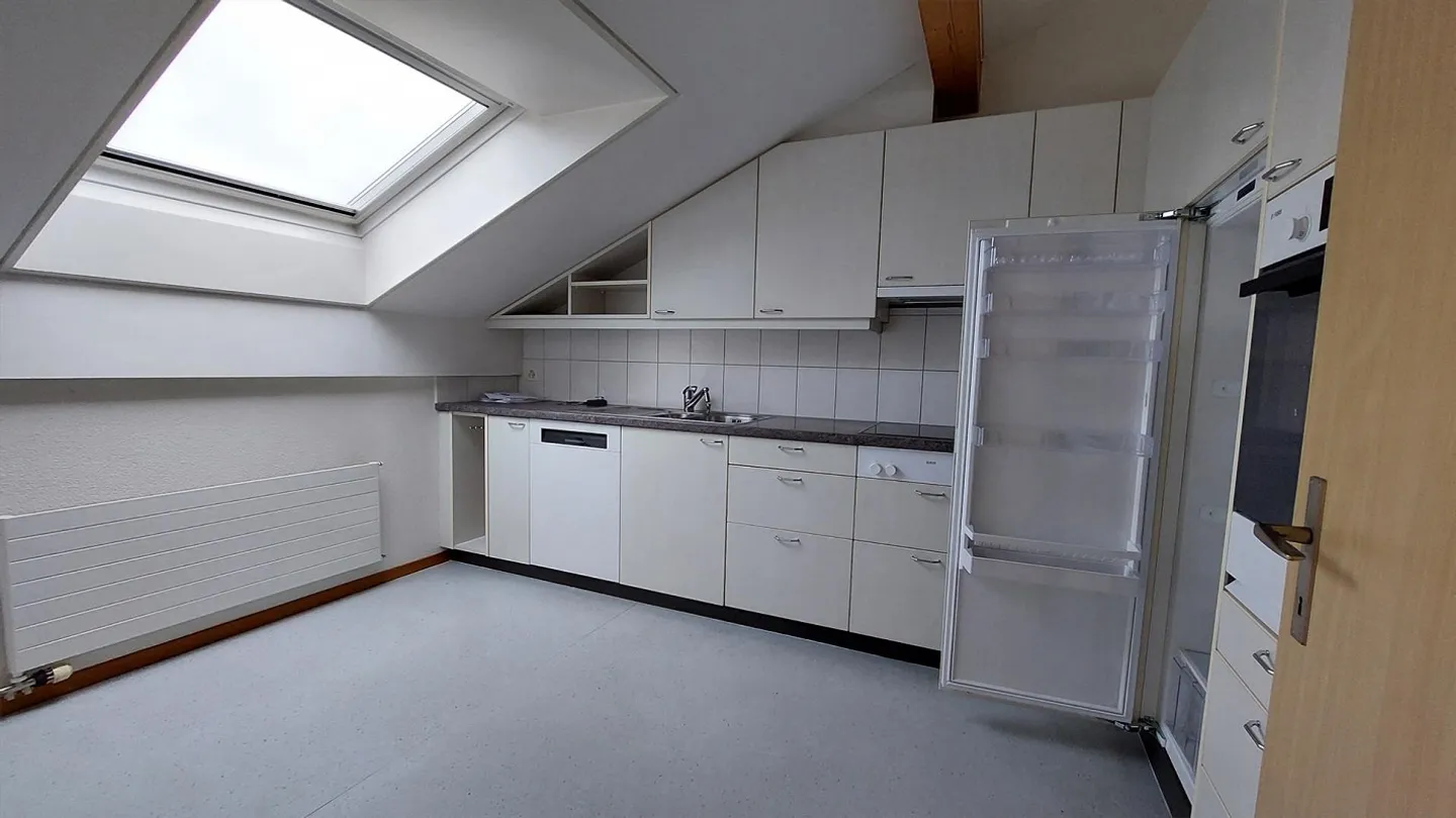 4 1/2 Room Apartment Attic - Photo 1 of 11