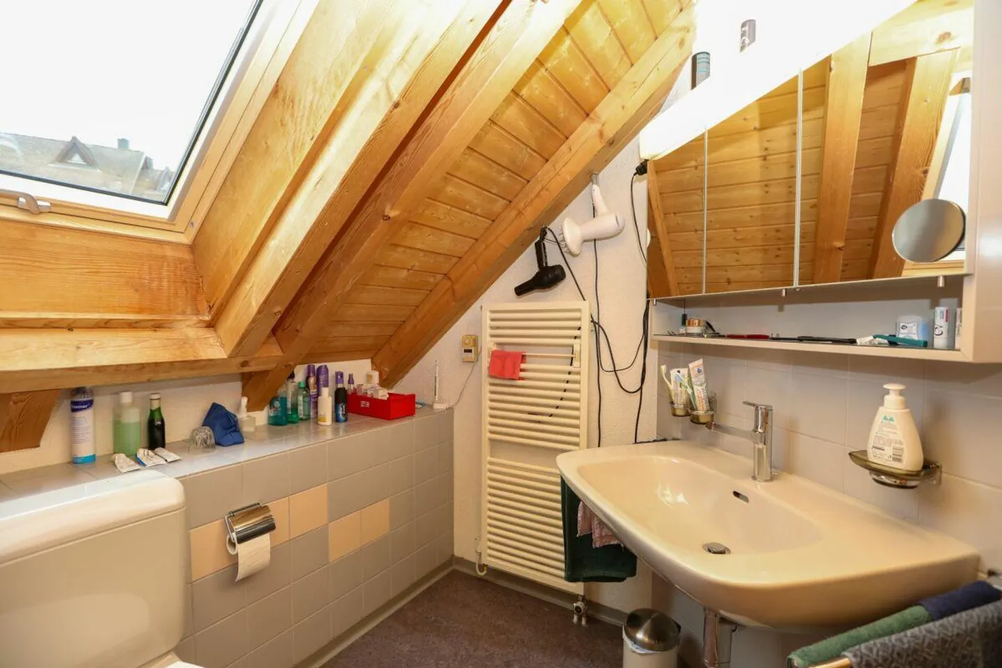 Casa familiare a schiera ben tenuta con giardino spazioso - Foto 10 di 11