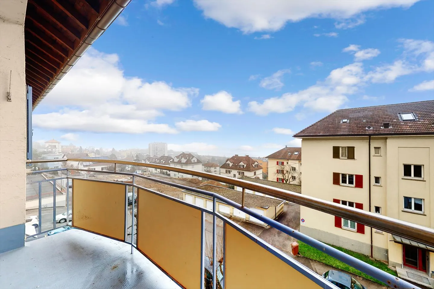 Appartement récemment rénové dans un quartier calme - Photo 7 sur 8