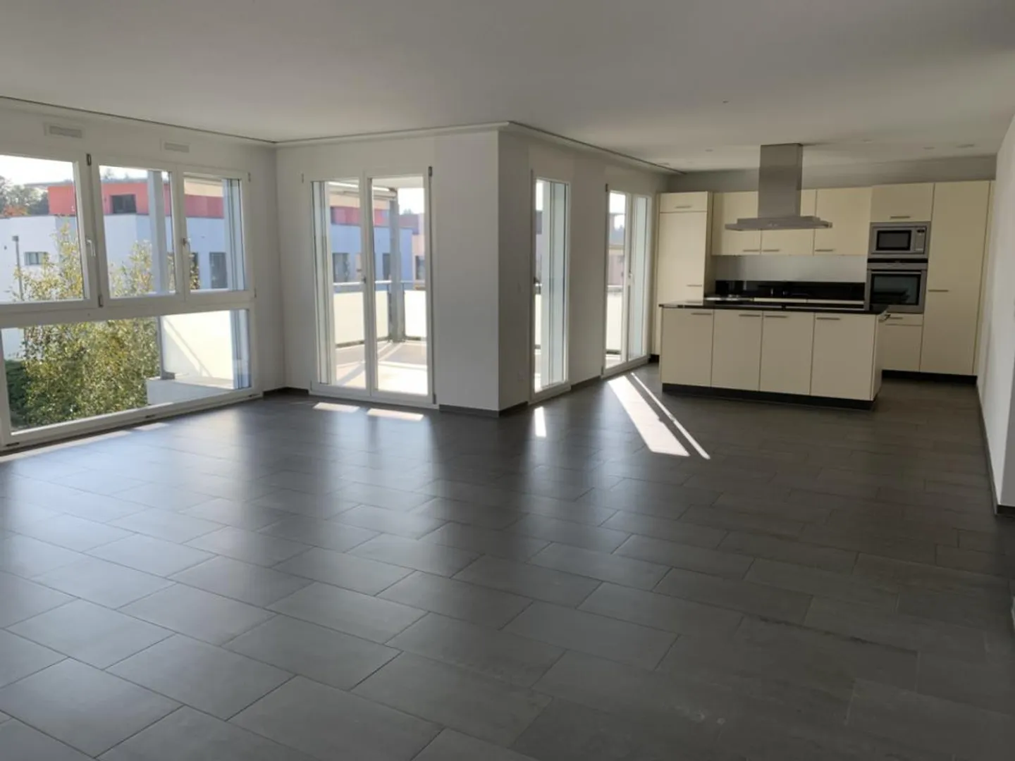 Modernes Gartenapartment in Niederrohrdorf - Foto 4 von 9