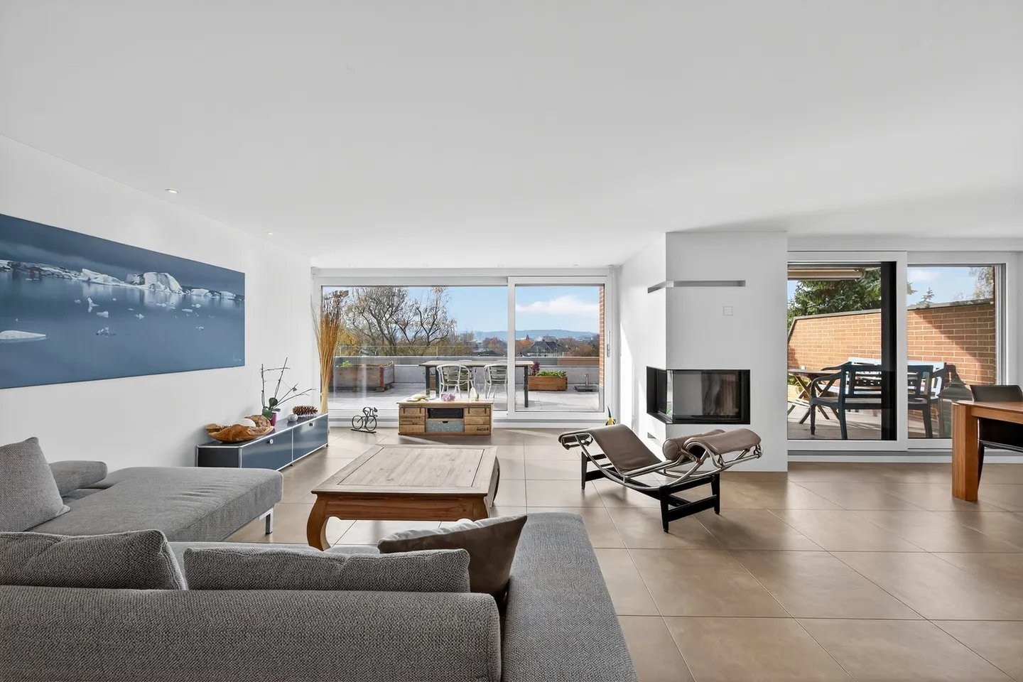 Terrace house with panoramic terrace / Living & working under one roof - Photo 2 of 14