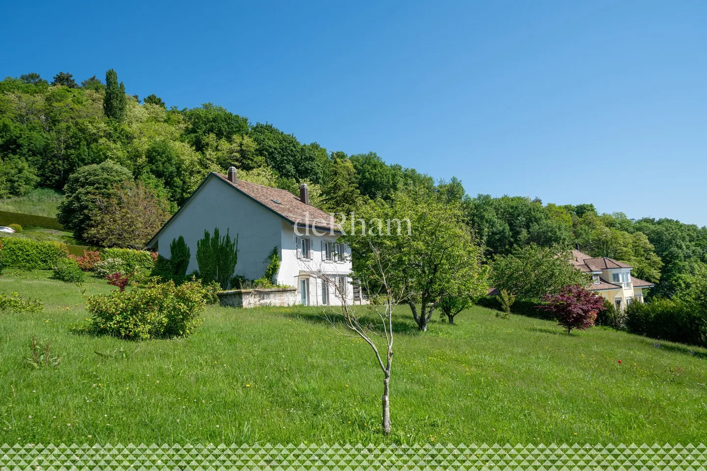 Villa individuell komplett renoviert, mit atemberaubendem Blick! - Foto 1 von 13