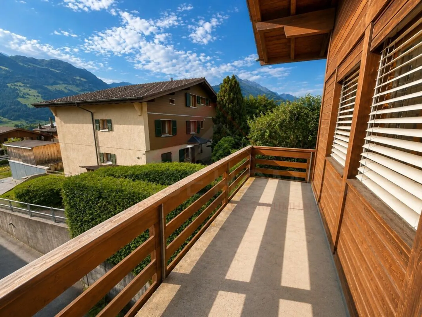 Appartamento 4,5 locali a Frutigen - casa ben tenuta con un'impressionante panoramica montana - Foto 2 di 11