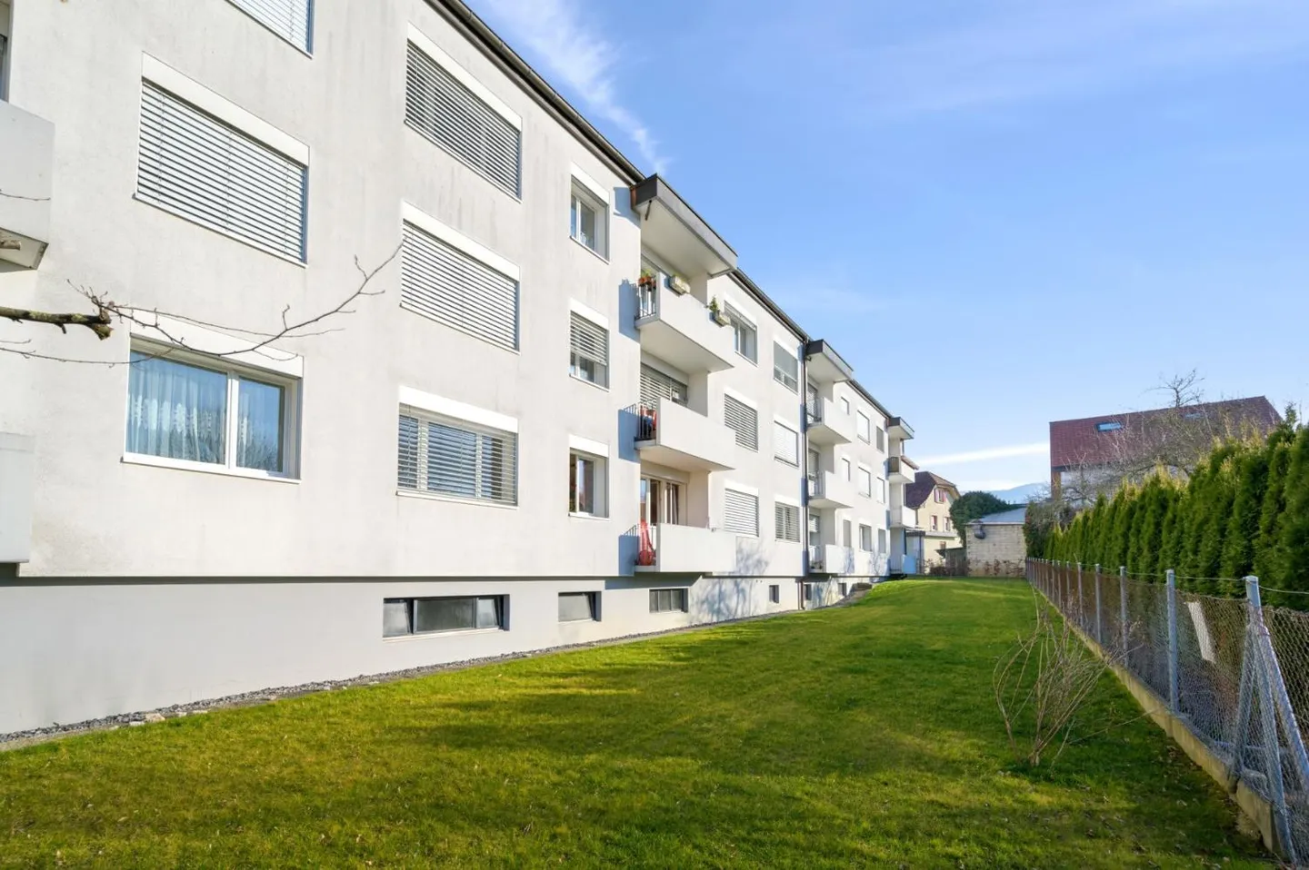 Appartement Rénové Près de la Gare - Photo 2 sur 4