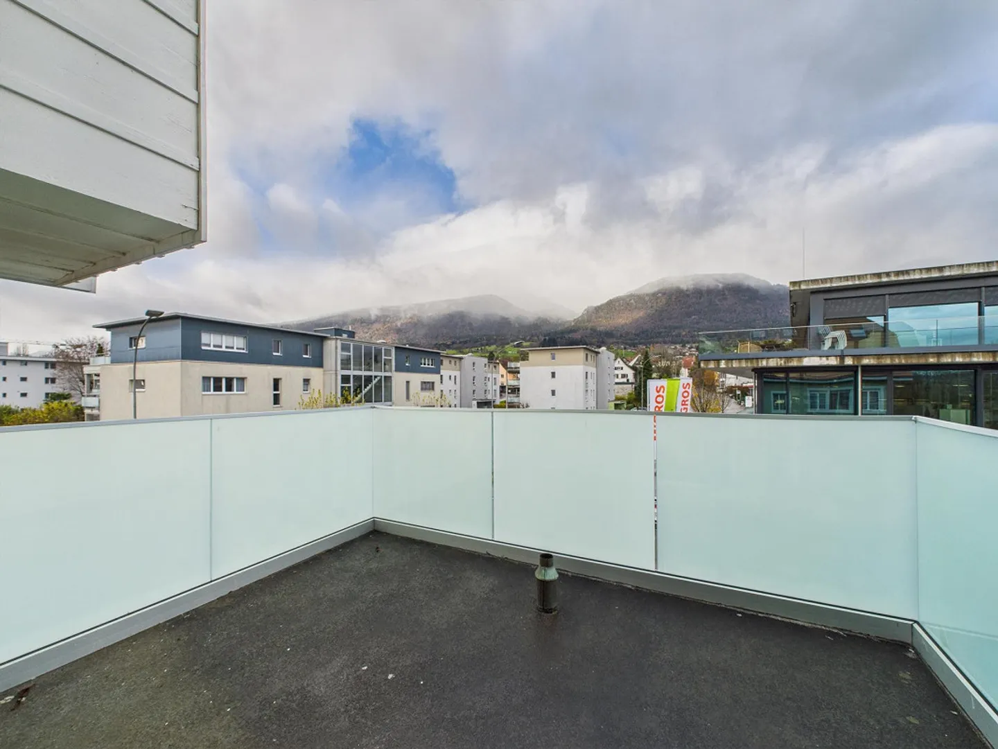 Exclusive 6.5-room maisonette apartment in Bettlach - First occupancy after renovation - Photo 14 of 15