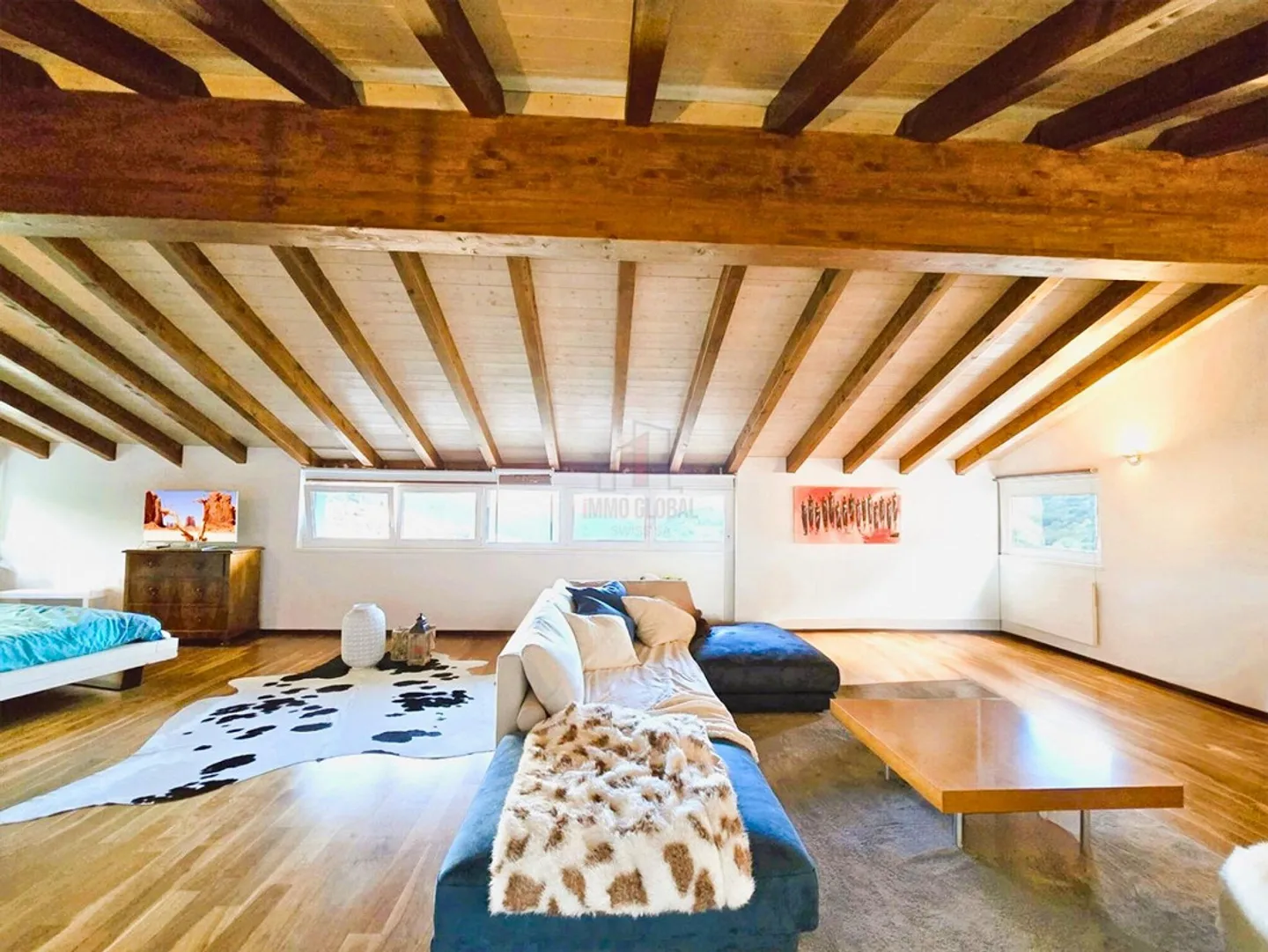 Welcoming and Bright, New Price, Must See - Photo 4 of 9