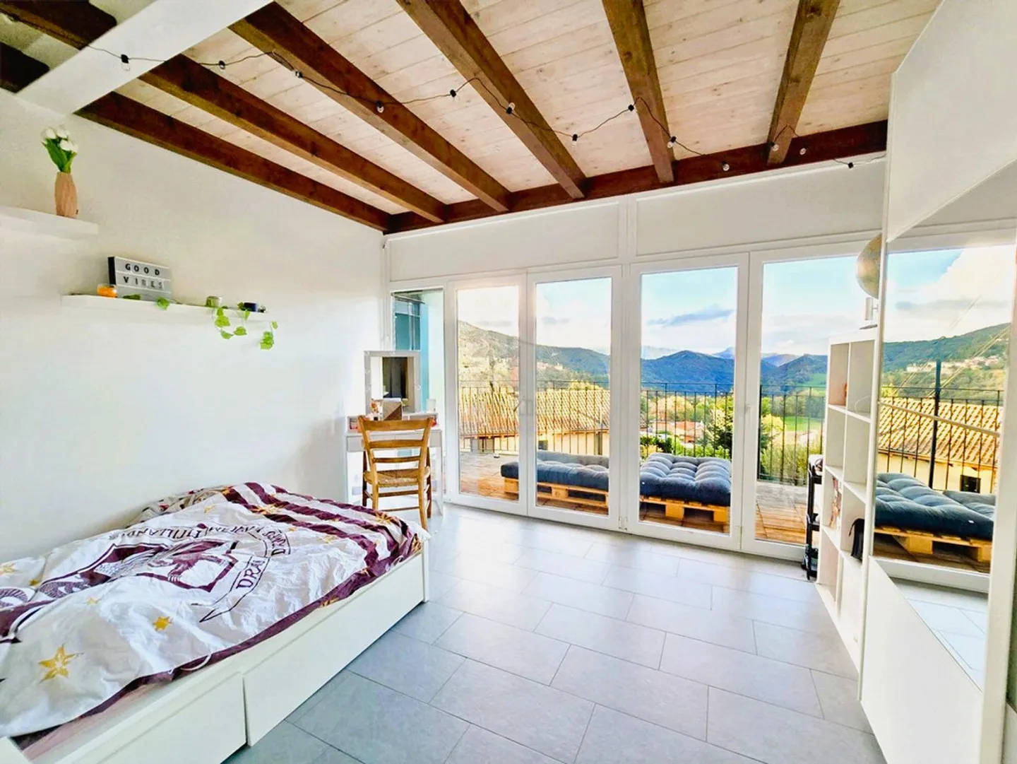 Welcoming and Bright, New Price, Must See - Photo 6 of 9