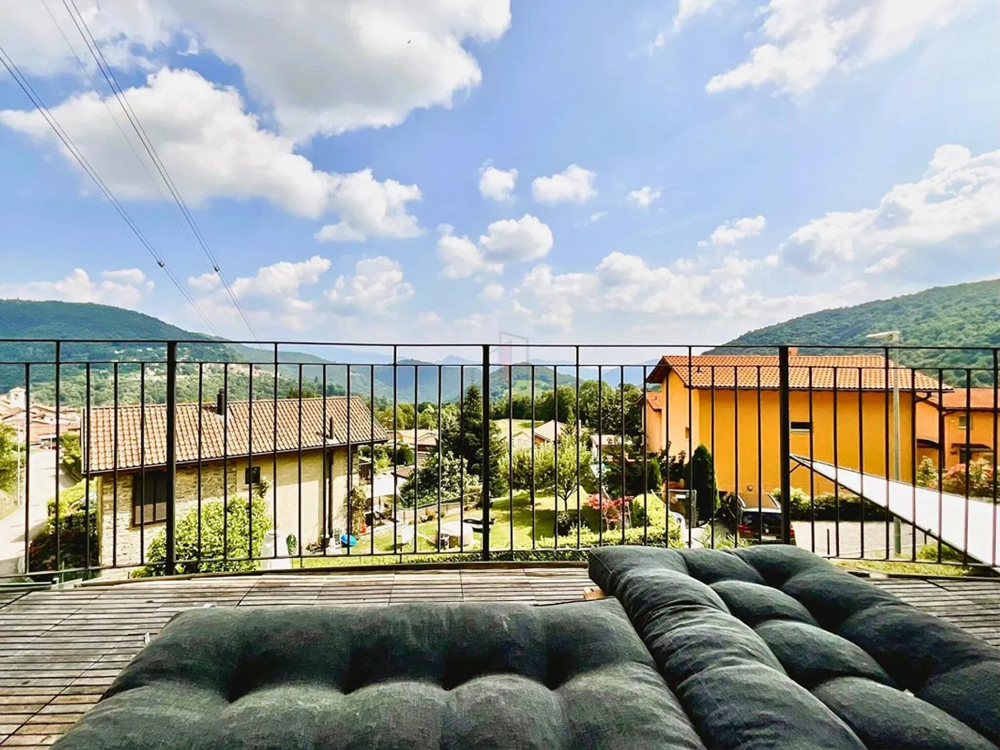 Welcoming and Bright, New Price, Must See - Photo 7 of 9