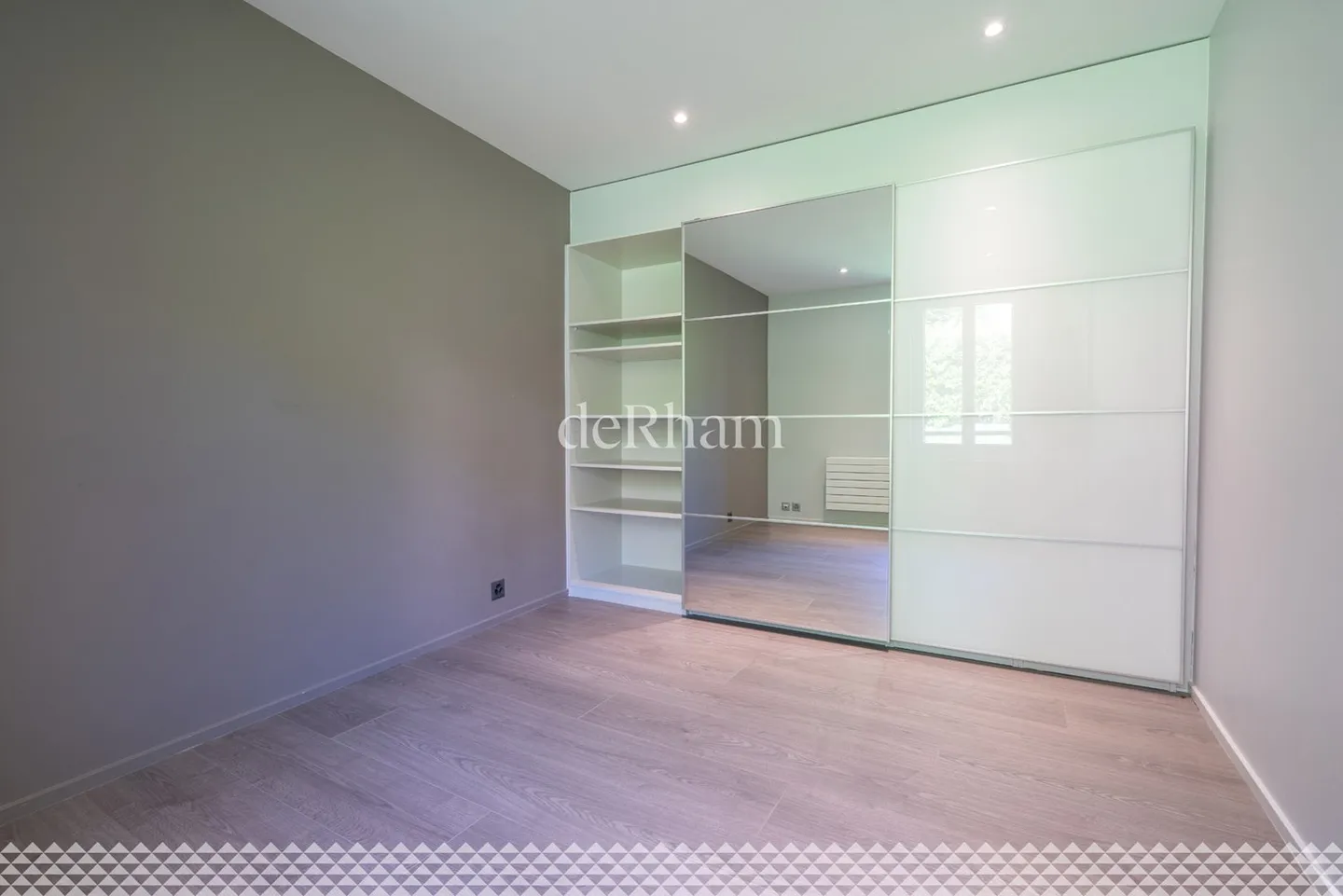 Villa individuell komplett renoviert, mit atemberaubendem Blick! - Foto 9 von 13