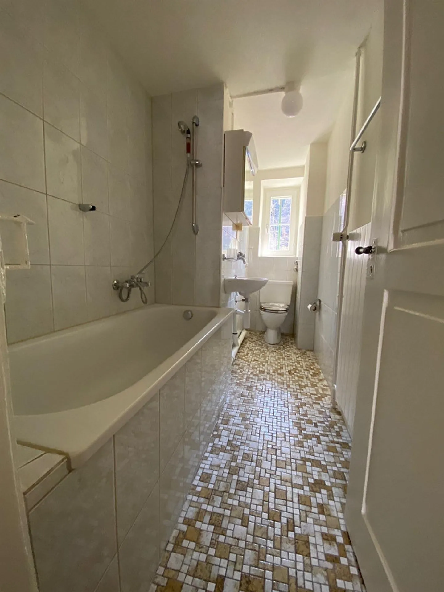 Charmante appartement 3 pièces sur la Bernstrasse 65 - Photo 5 sur 7