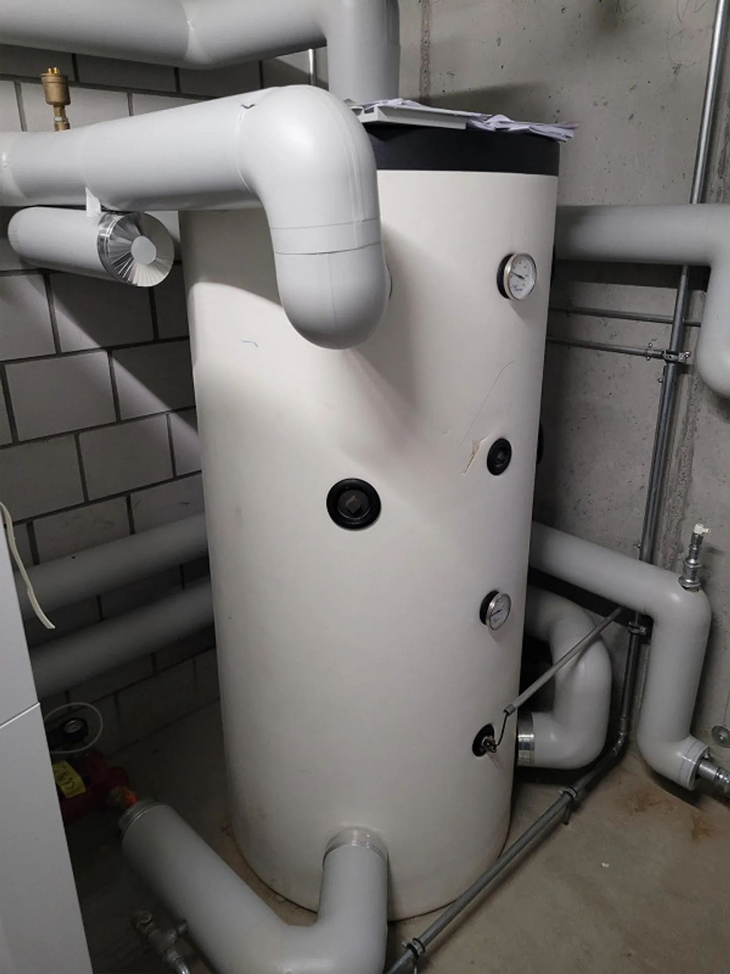 3 condominiums - Photo 9 of 13