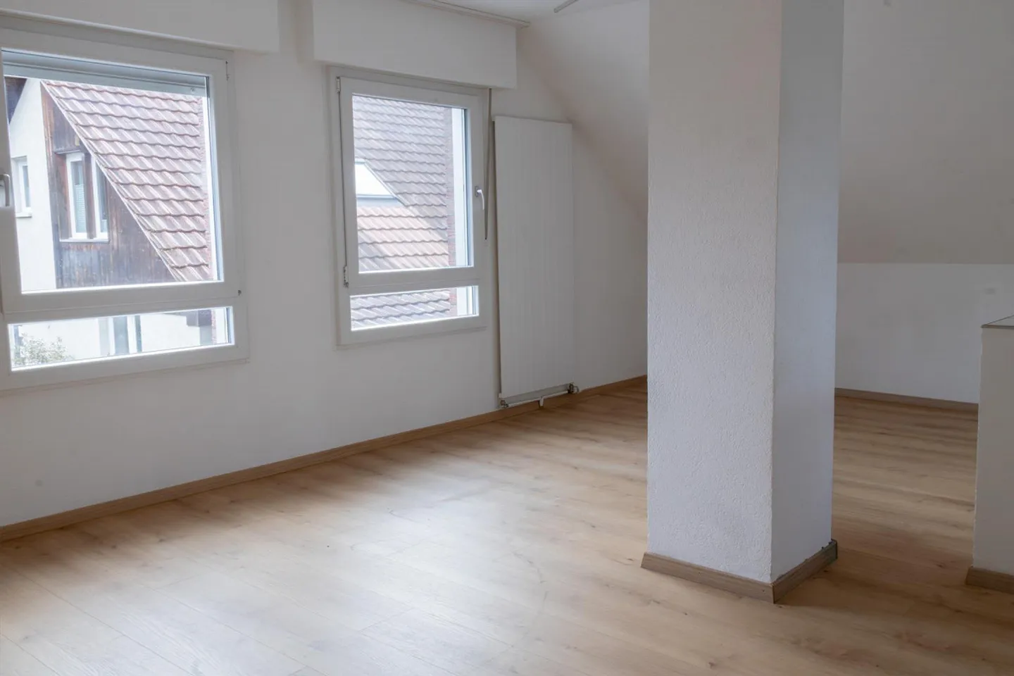 Appartamento mansardato affascinante con vista - Foto 5 di 8