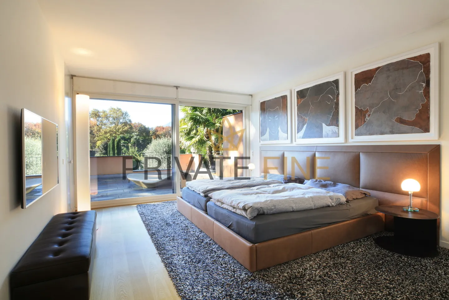 Villa luxueuse de 6,5 pièces avec jardin spacieux, piscine et cave à vin - Photo 6 sur 10