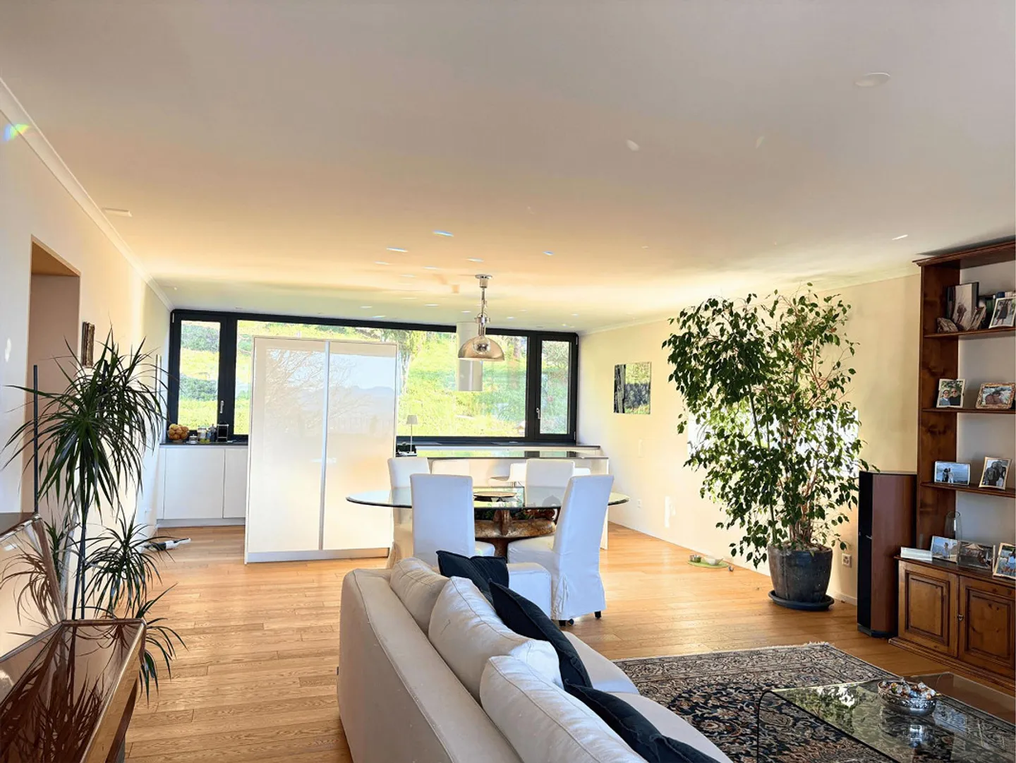 Perfect for Your Large Family - Photo 4 of 11