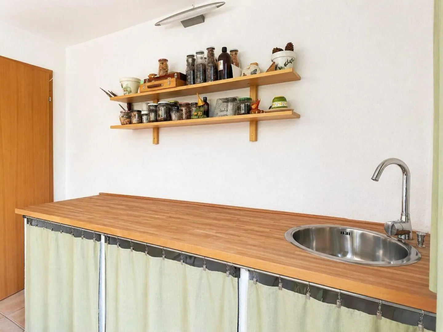 Merveilleuse maison immergée dans la verdure avec vue dégagée à Arogno - Photo 12 sur 30