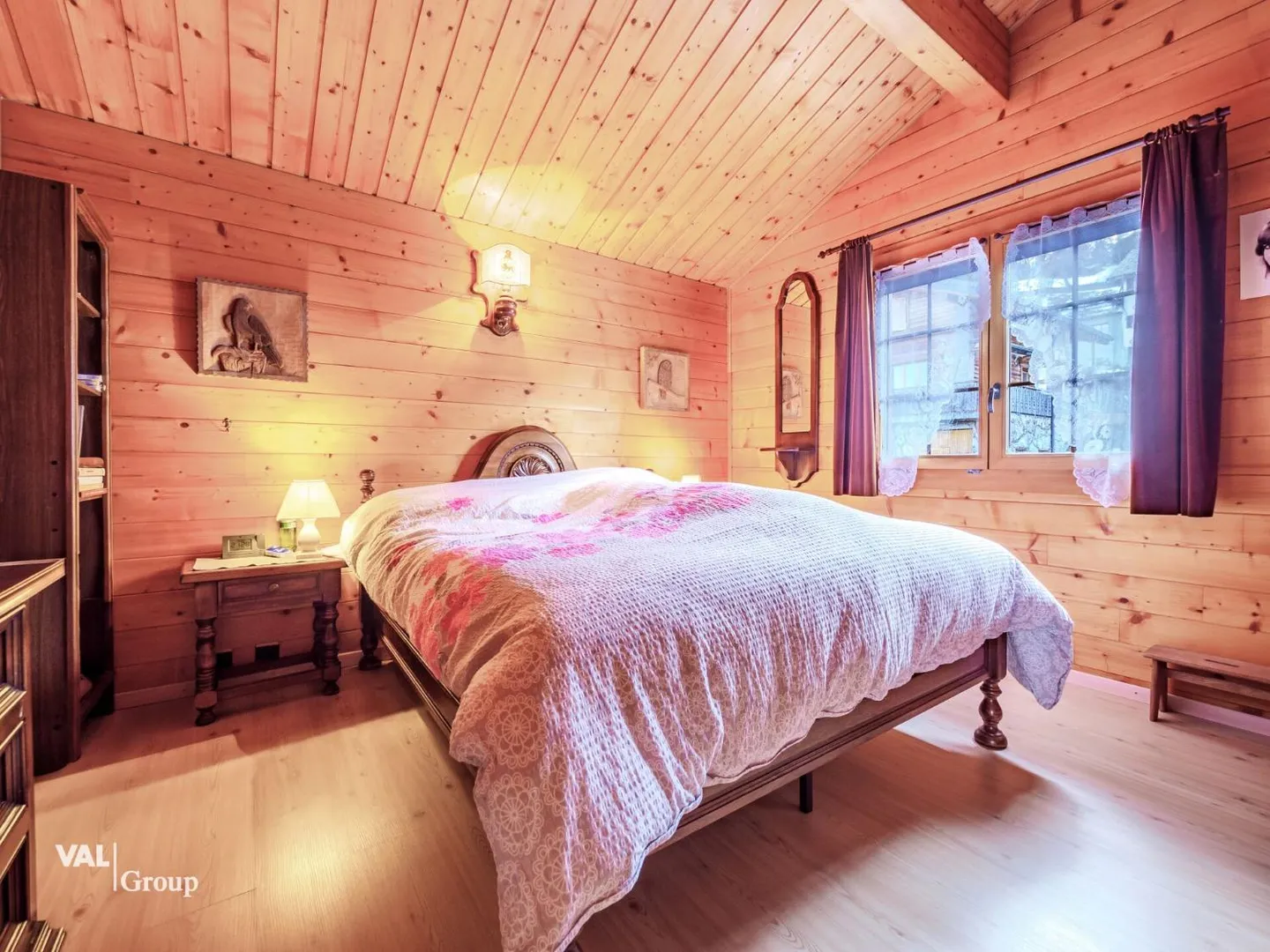 Chalet mit außergewöhnlichem Panorama, das durch Liebe und Leidenschaft bereichert wird - Foto 10 von 13