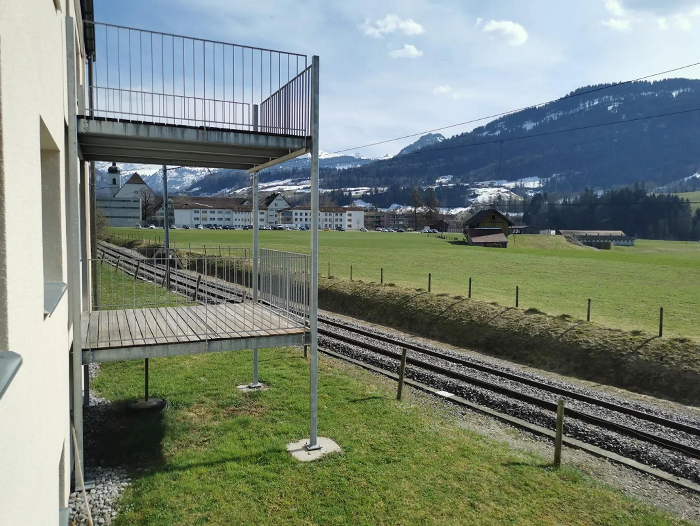 Appartement lumineux de 4 pièces avec vue imprenable à Neu St. Johann - Photo 8 sur 11