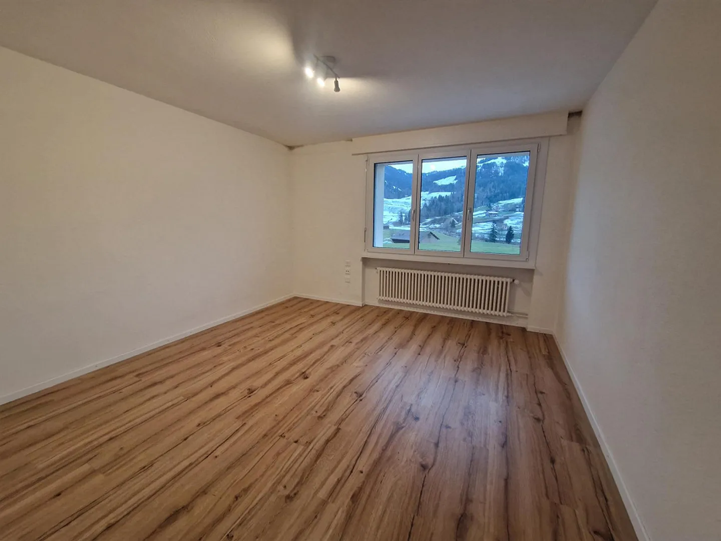 Appartement lumineux de 4 pièces avec vue imprenable à Neu St. Johann - Photo 9 sur 11