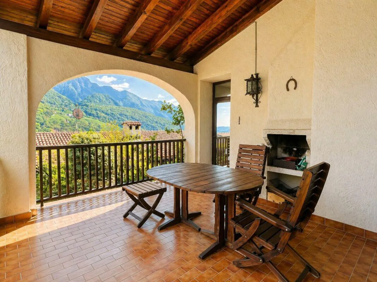 Merveilleuse maison immergée dans la verdure avec vue dégagée à Arogno - Photo 23 sur 30
