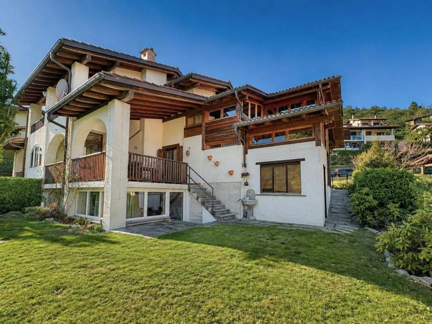 Merveilleuse maison immergée dans la verdure avec vue dégagée à Arogno - Photo 24 sur 30