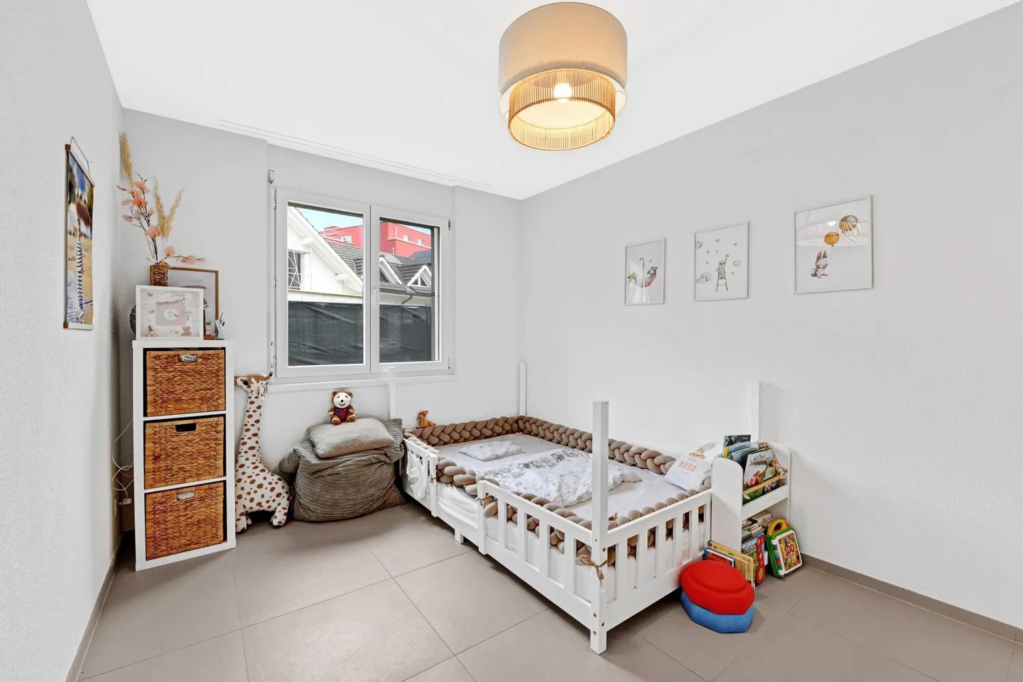 Wohnen im Grünen: Lichtdurchflutete 5.5-Zimmer-Wohnung mit Wintergarten, Sitzplatz und Hobbyraum - Foto 32 von 42