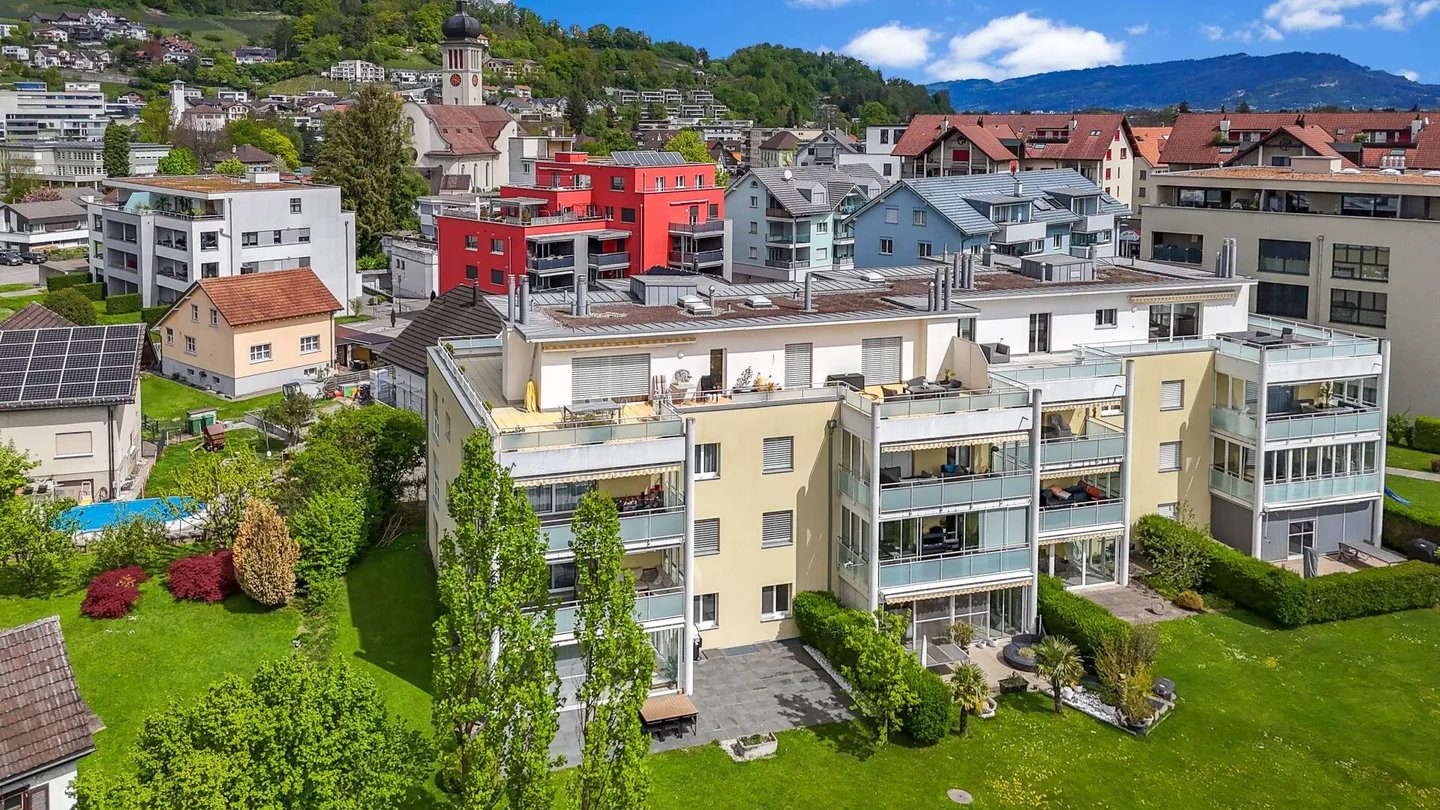 Wohnen im Grünen: Lichtdurchflutete 5.5-Zimmer-Wohnung mit Wintergarten, Sitzplatz und Hobbyraum - Foto 33 von 42