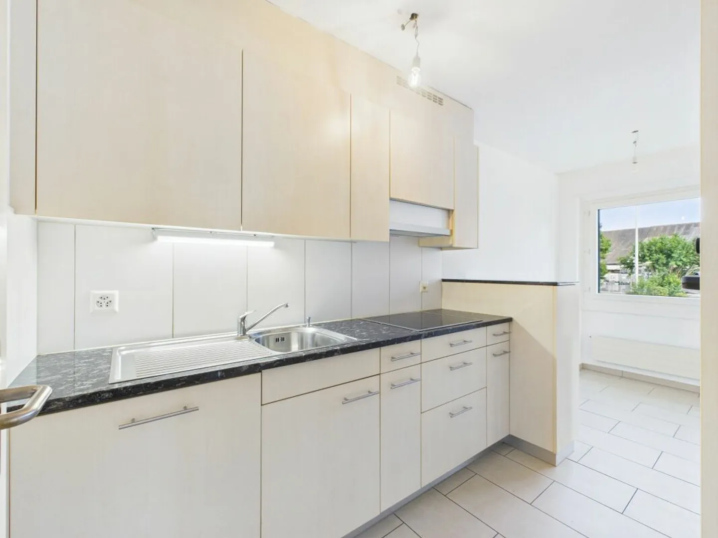 Modernes 3.5-Zimmer-Apartment - Foto 2 von 8