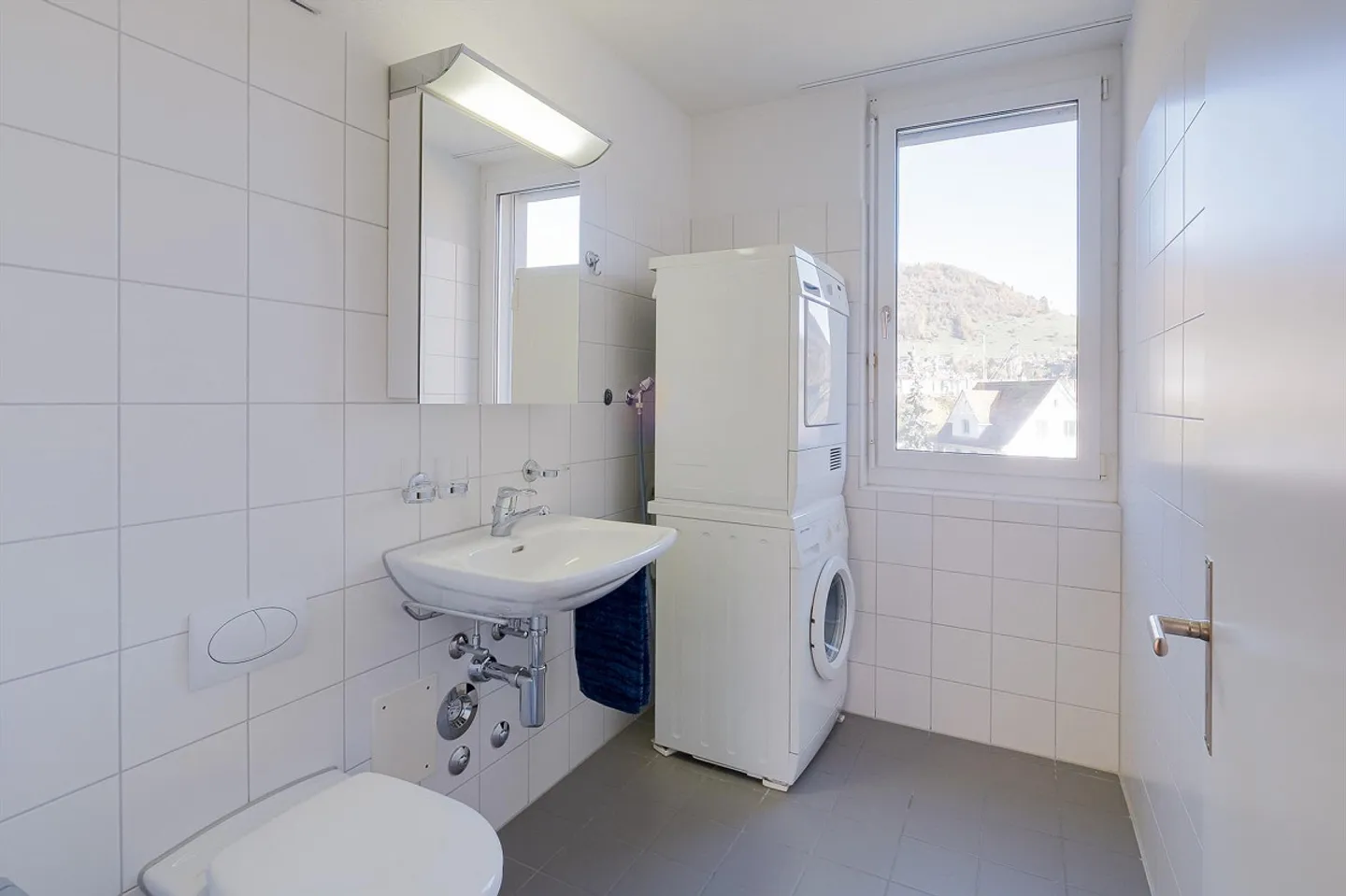 Ampio appartamento di 4,5 stanze in un quartiere tranquillo - Foto 11 di 11