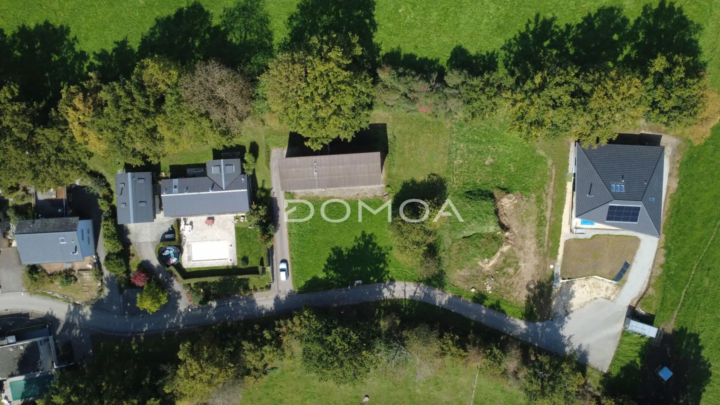 Terreno edificabile con progetto per 5 ville - Chénens (FR) - Foto 1 di 4