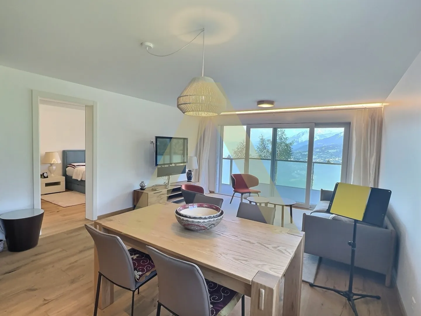 Beautiful apartment with stunning views - Photo 1 of 5