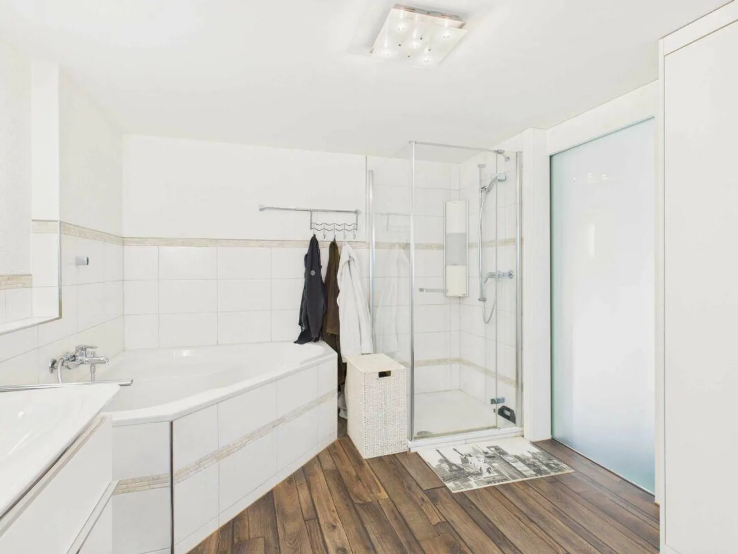 Detached, well-maintained 3½-room single-family house with single garage and beautiful garden - Photo 8 of 13