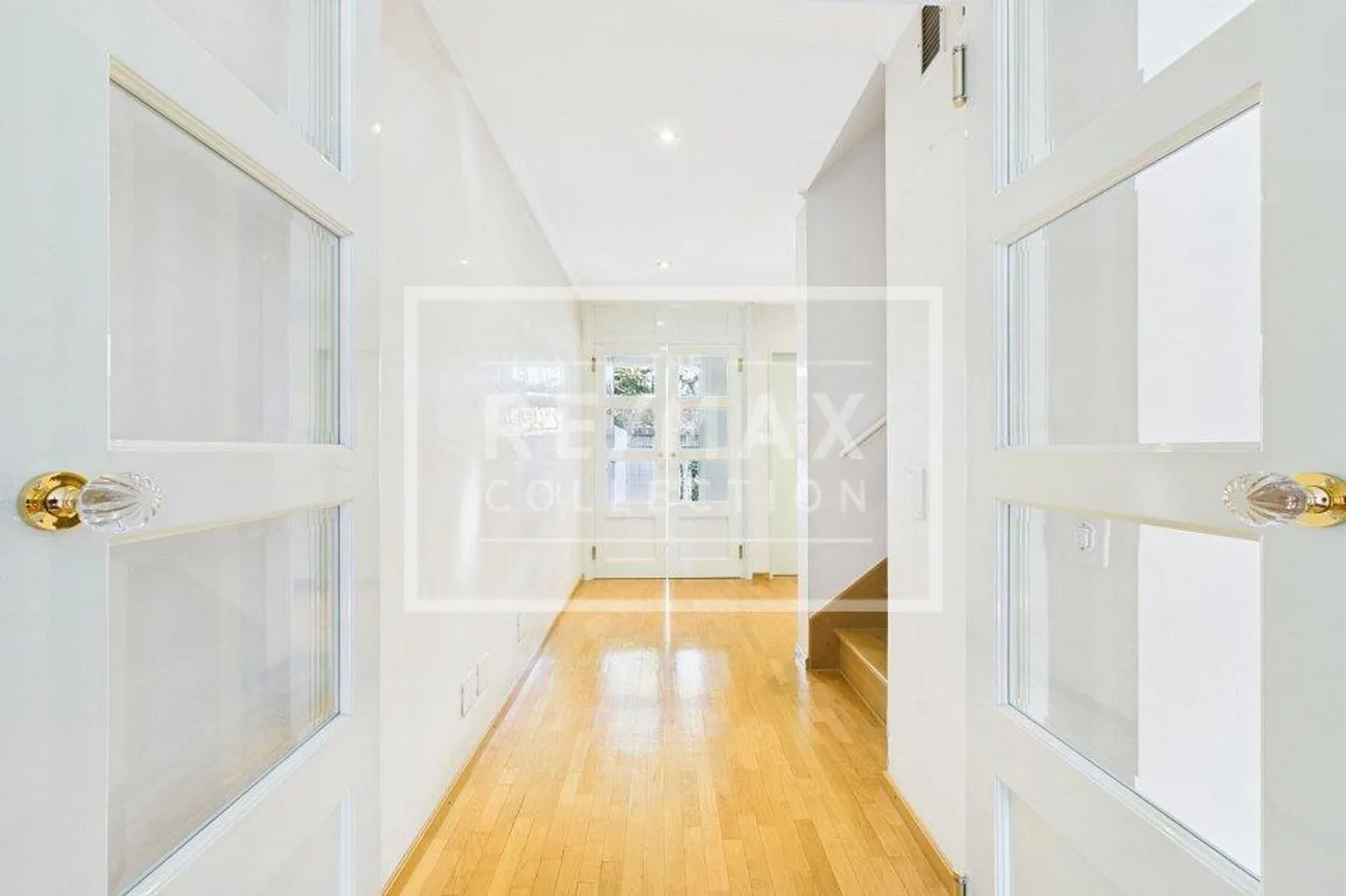 Space, Elegance and Comfort just a few steps from Lugano - Photo 4 of 13