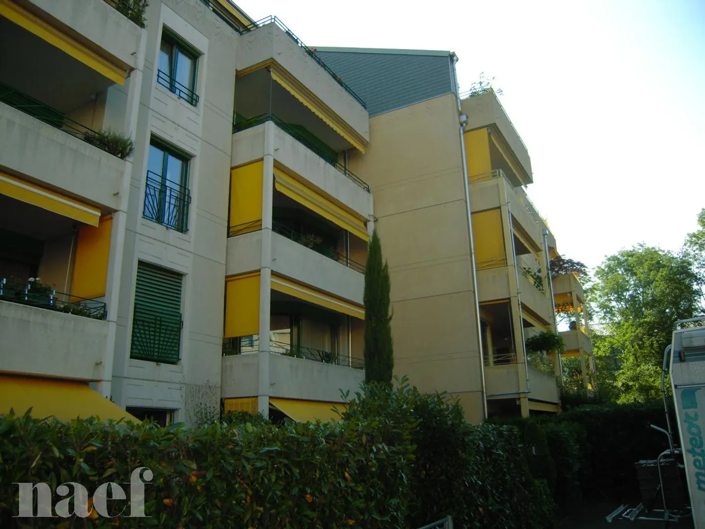 Überdachter Parkplatz - Foto 1 von 1