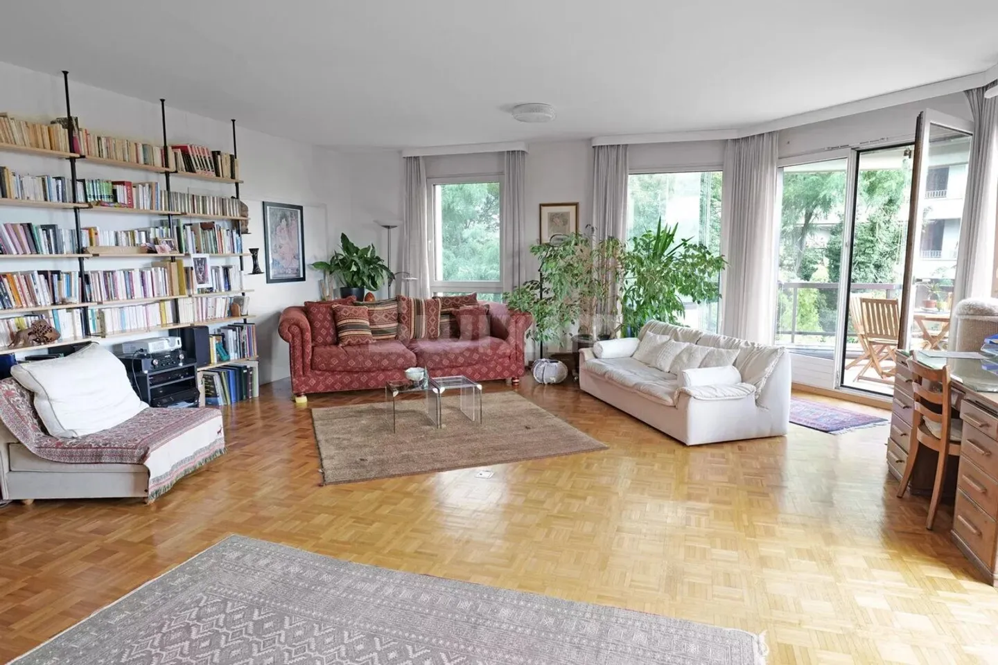 Spacious apartment with a view of Mont Blanc - Photo 5 of 5