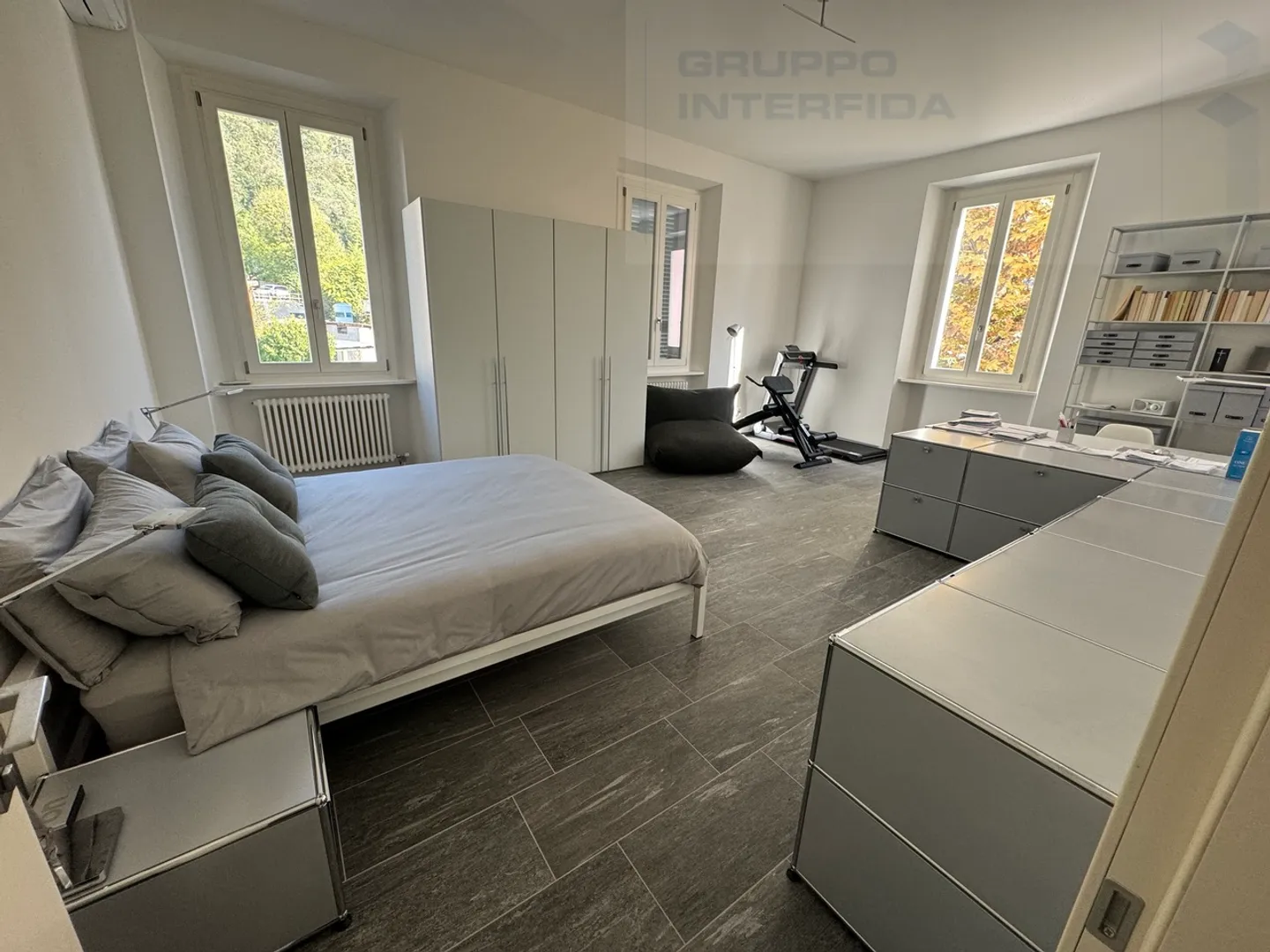 Casa con parco dopo ristrutturazione - Foto 11 di 13