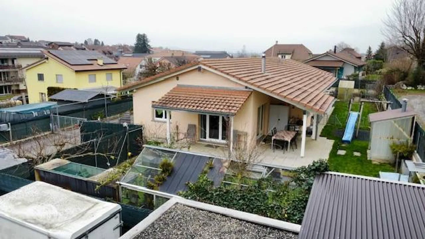 Bungalow-Villa - Foto 6 di 12