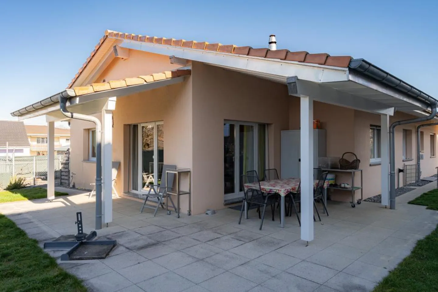 Bungalow-Villa - Foto 5 di 12