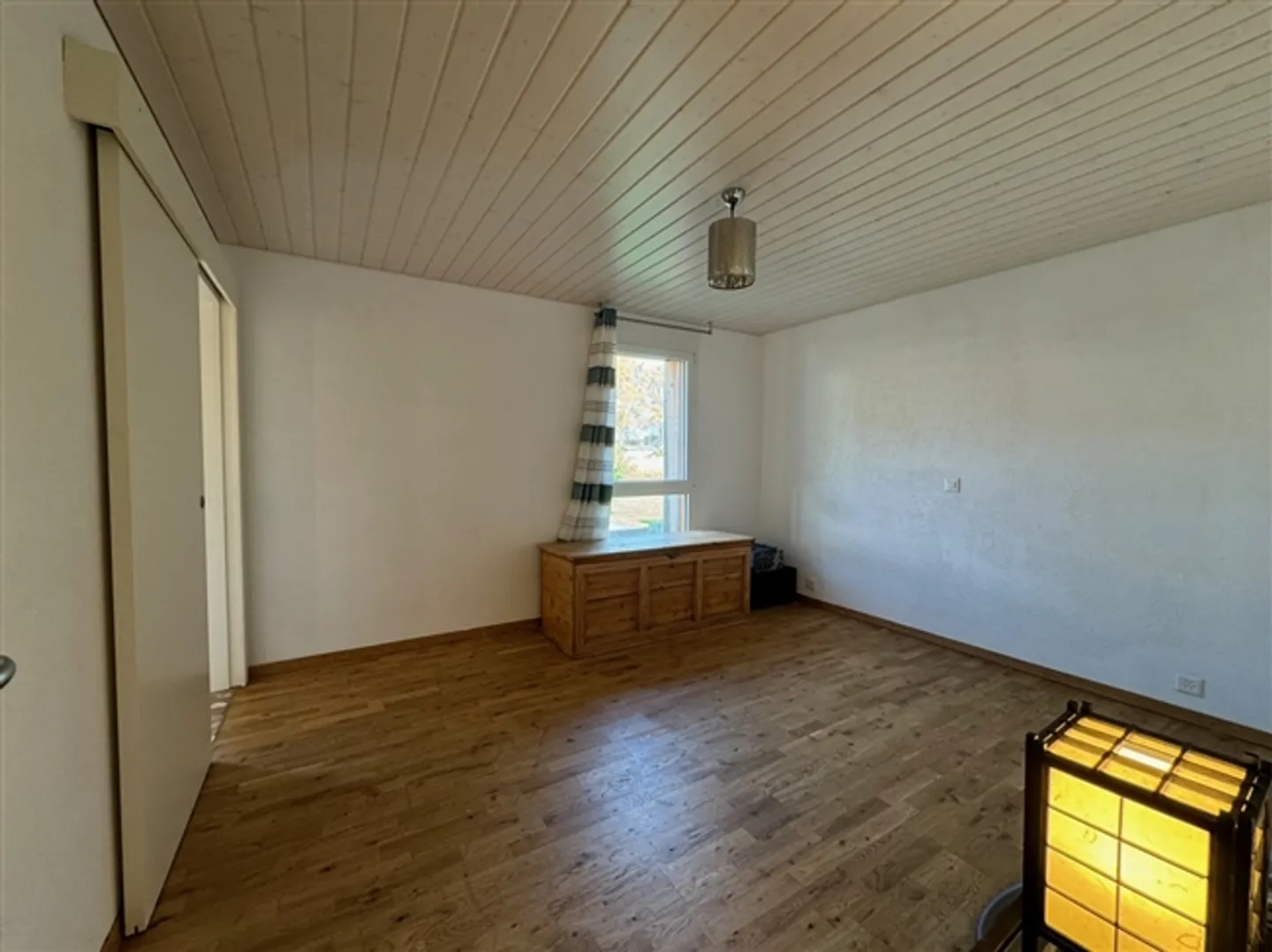 Spacious 4.5 room apartment in Vouvry with garage box - Photo 9 of 11