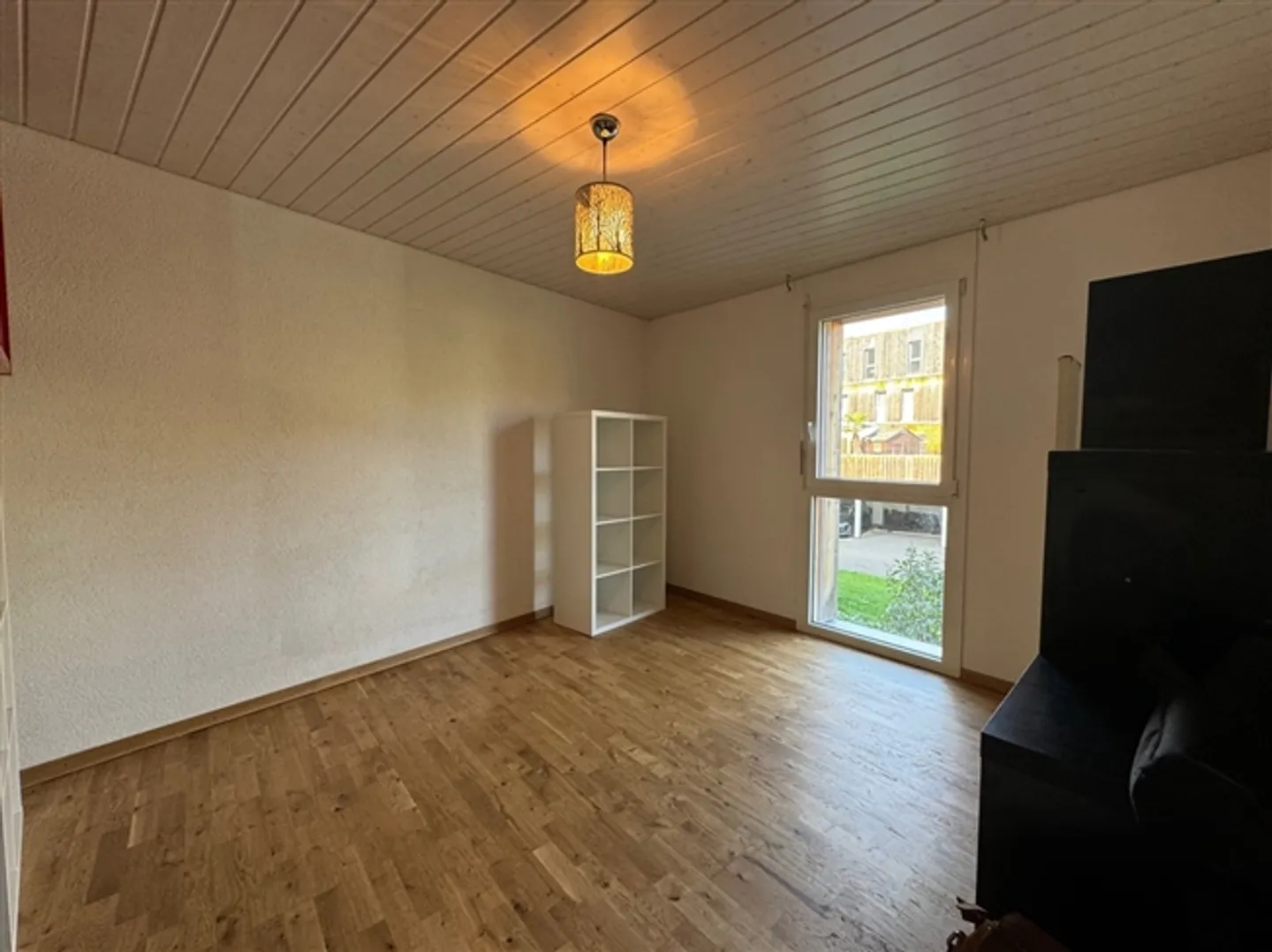 Spacious 4.5 room apartment in Vouvry with garage box - Photo 11 of 11