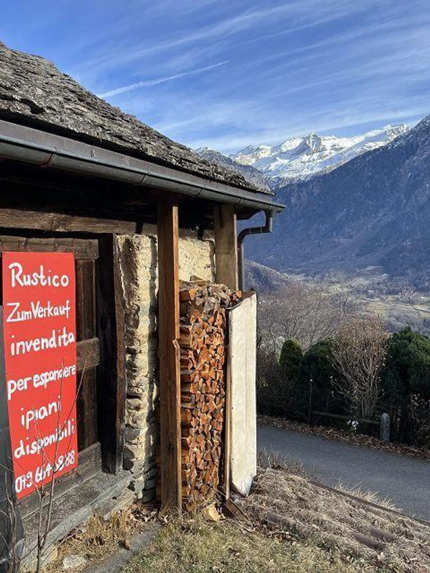 3 1/2-Room Rustic House with Garden and Expandable Barn on 15000 m2... - Photo 24 of 25