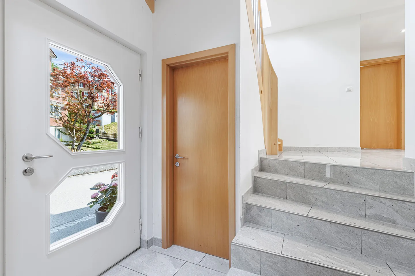 Ihr neues Zuhause an sonniger und familienfreundlicher Lage - Photo 1 of 12