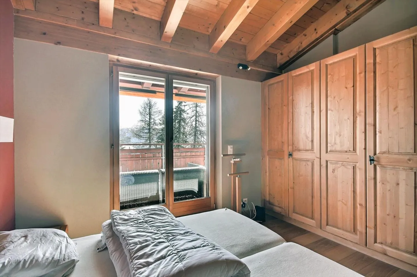 Superb 4.5 room attic apartment, spacious and bright - Ideally located - - Photo 7 of 13