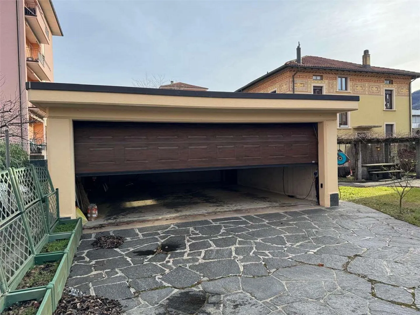 Villa prestigiosa con giardino a Chiasso vicino al centro città - Foto 8 di 8