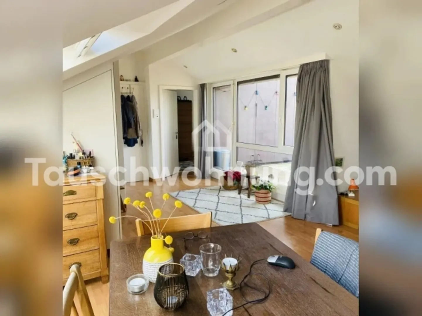 [ÉCHANGE D'APPARTEMENT] Appartement sous les toits avec terrasse dans le quartier 3 - Photo 3 sur 20