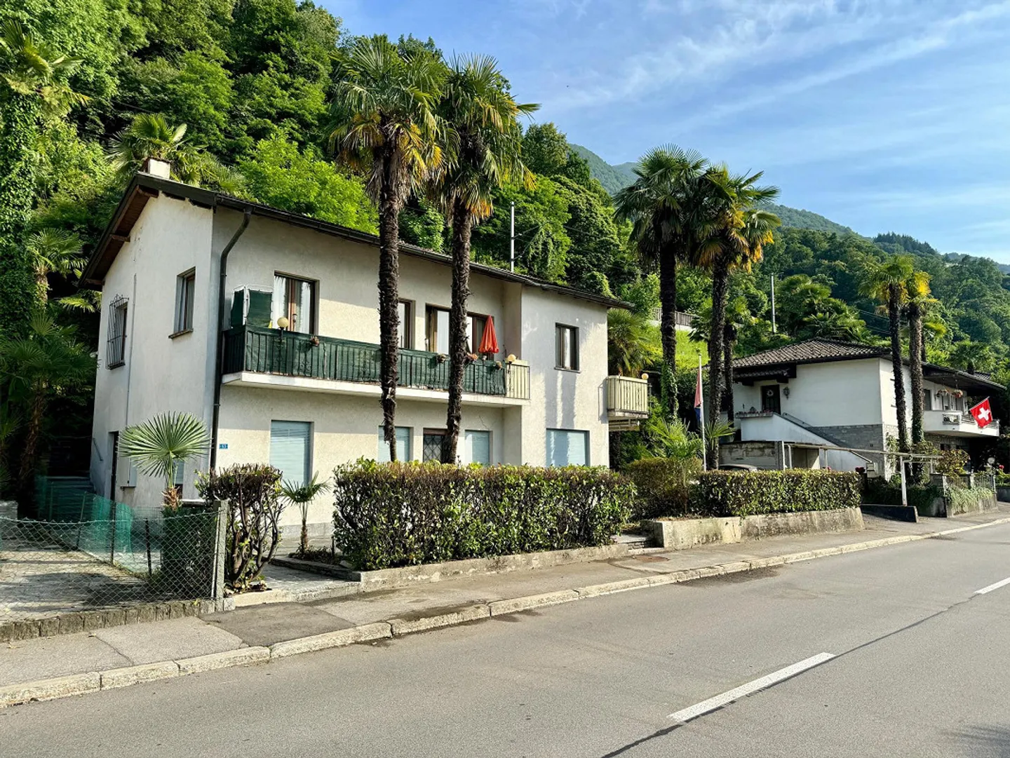 Casa bifamiliare con vista lago - Foto 3 di 9