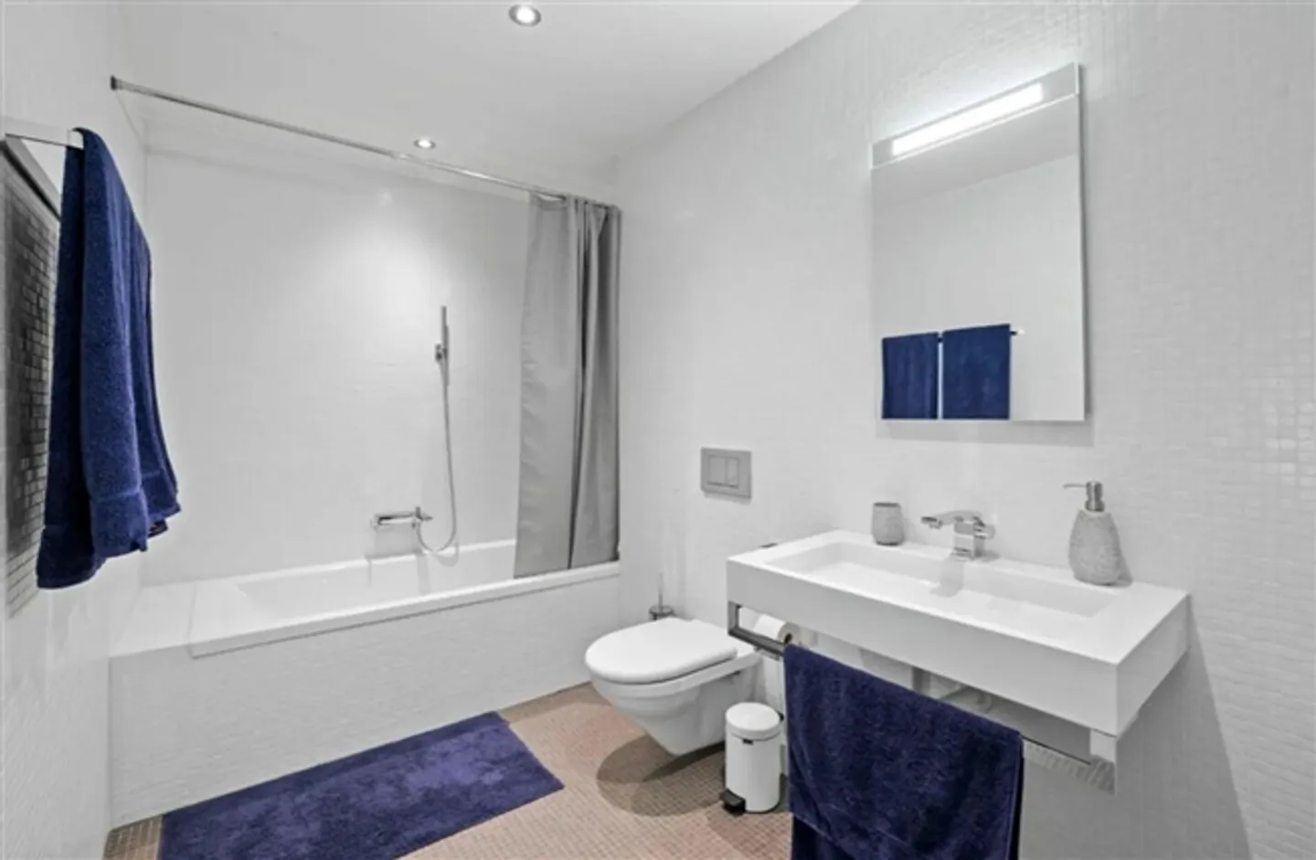 Dreamy and Modern Garden Apartment in Zurich Witikon - Photo 12 of 19