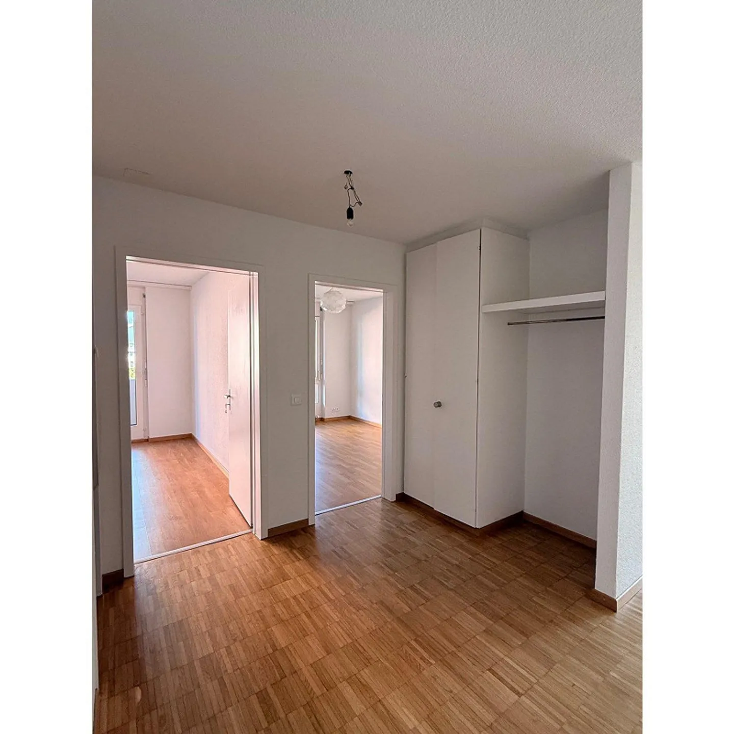 Appartamento 4.5 stanze parzialmente ristrutturato in posizione centrale a Zollikofen - Foto 9 di 13